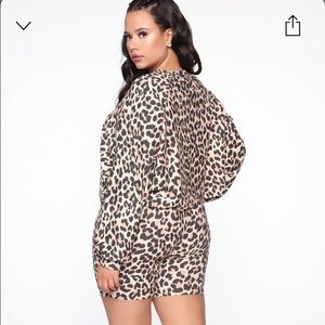 Leopard short set NEVER WORN! 💕